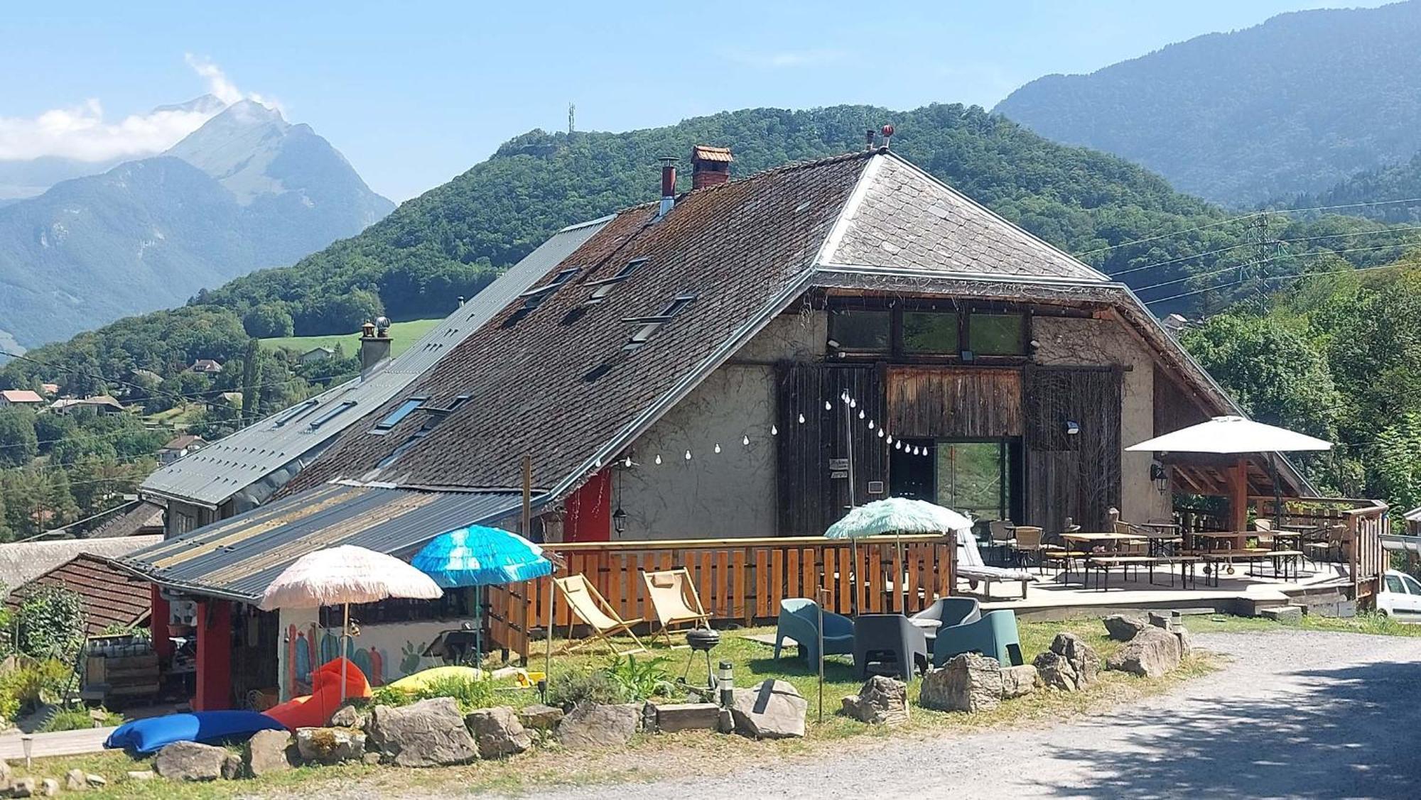 Yourtes Olachat proche Annecy Faverges Extérieur photo